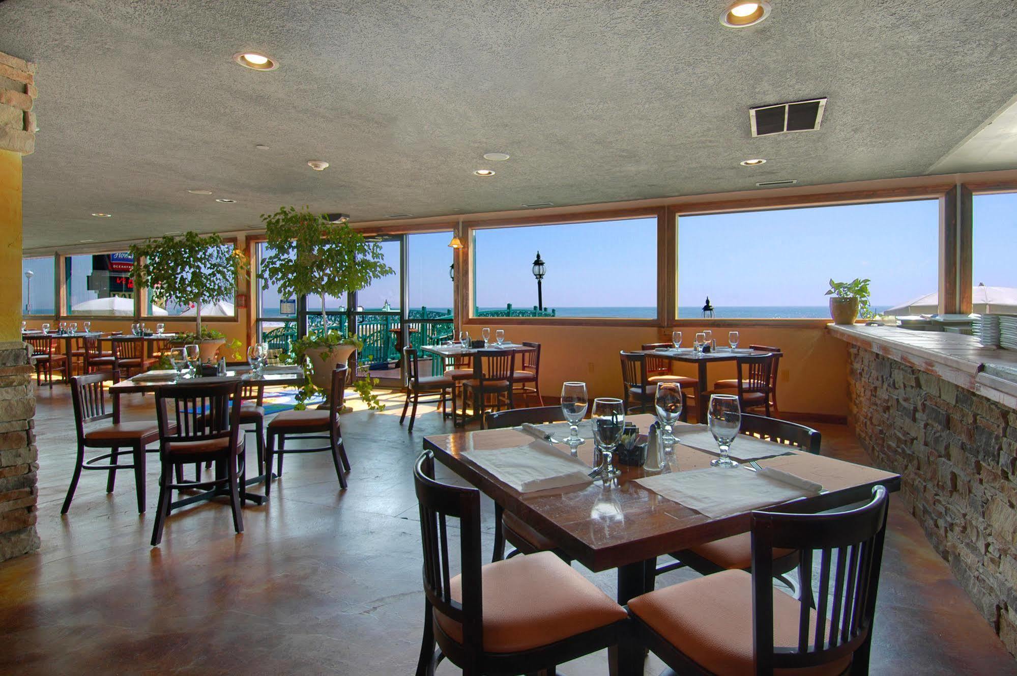 Howard Johnson Plaza By Wyndham Ocean City Oceanfront Restaurant foto